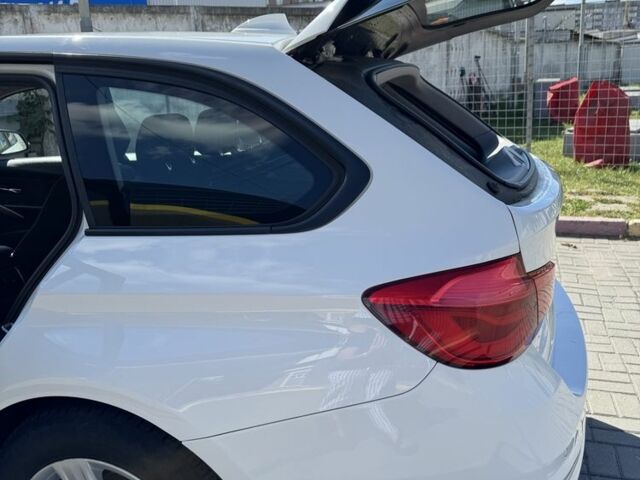 Белый БМВ 3 Серия, объемом двигателя 2 л и пробегом 296 тыс. км за 13700 $, фото 15 на Automoto.ua