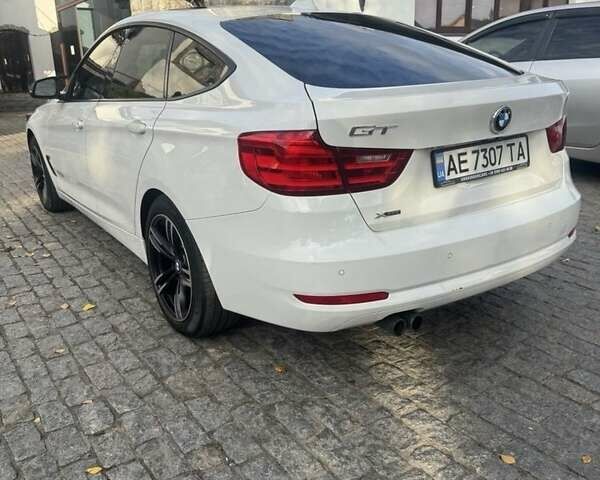 Белый БМВ 3 Серия, объемом двигателя 2 л и пробегом 138 тыс. км за 17799 $, фото 2 на Automoto.ua