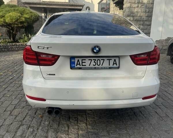 Белый БМВ 3 Серия, объемом двигателя 2 л и пробегом 138 тыс. км за 17799 $, фото 4 на Automoto.ua