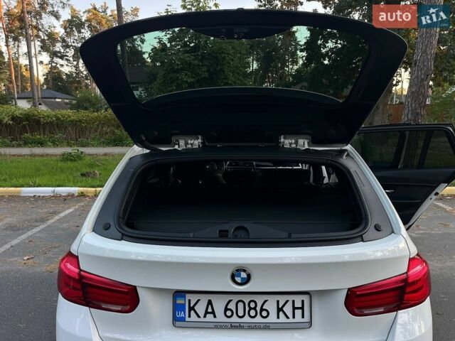 Белый БМВ 3 Серия, объемом двигателя 3 л и пробегом 270 тыс. км за 18650 $, фото 11 на Automoto.ua