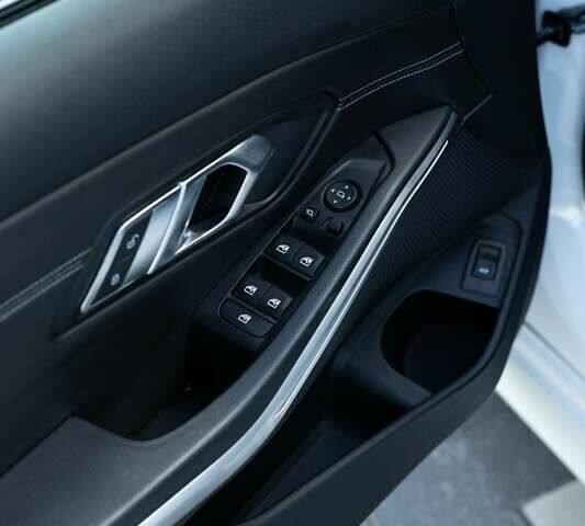 Білий БМВ 3 Серія, об'ємом двигуна 2 л та пробігом 160 тис. км за 33200 $, фото 34 на Automoto.ua