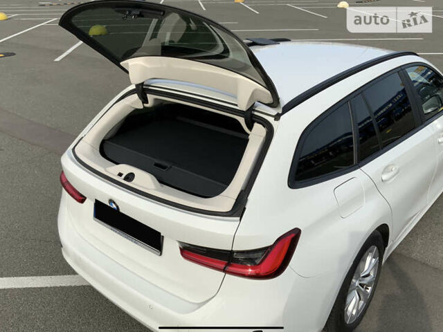 Білий БМВ 3 Серія, об'ємом двигуна 2 л та пробігом 140 тис. км за 25750 $, фото 3 на Automoto.ua