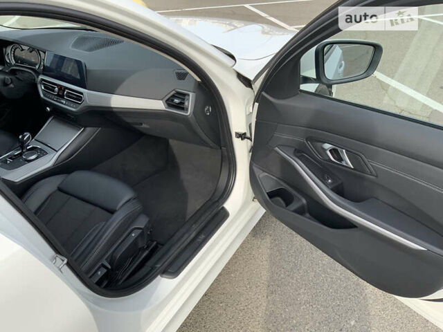 Білий БМВ 3 Серія, об'ємом двигуна 2 л та пробігом 140 тис. км за 25750 $, фото 8 на Automoto.ua
