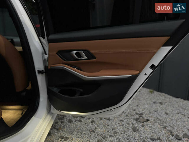 Белый БМВ 3 Серия, объемом двигателя 2 л и пробегом 214 тыс. км за 26500 $, фото 26 на Automoto.ua