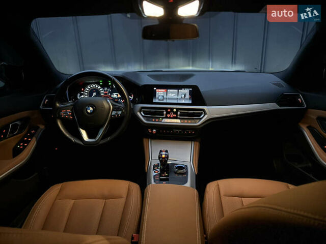 Белый БМВ 3 Серия, объемом двигателя 2 л и пробегом 214 тыс. км за 26500 $, фото 1 на Automoto.ua