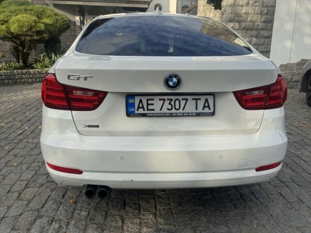 БМВ 3 Серия 2015 в Днепре (Днепропетровске) на Automoto.ua Белый БМВ 3 Серия, объемом двигателя 2 л и пробегом 138 тыс. км за 17799 $, фото 5 на Automoto.ua