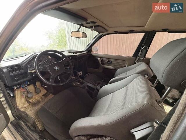 Бежевый БМВ 3 Серия, объемом двигателя 1.8 л и пробегом 219 тыс. км за 1500 $, фото 2 на Automoto.ua