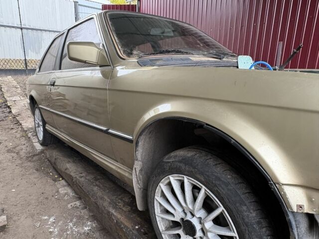 Бежевый БМВ 3 Серия, объемом двигателя 1.8 л и пробегом 219 тыс. км за 1500 $, фото 1 на Automoto.ua