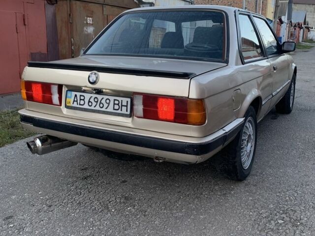 Бежевый БМВ 3 Серия, объемом двигателя 1.8 л и пробегом 457 тыс. км за 1550 $, фото 7 на Automoto.ua