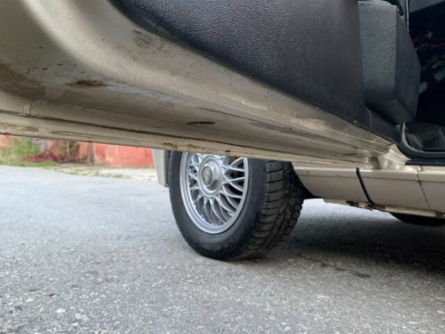 Бежевый БМВ 3 Серия, объемом двигателя 1.8 л и пробегом 457 тыс. км за 1550 $, фото 16 на Automoto.ua