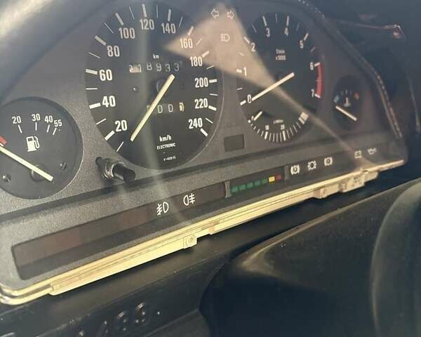 Бежевый БМВ 3 Серия, объемом двигателя 1.8 л и пробегом 219 тыс. км за 1500 $, фото 4 на Automoto.ua