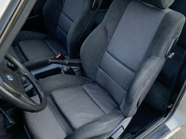 Бежевый БМВ 3 Серия, объемом двигателя 1.8 л и пробегом 457 тыс. км за 1550 $, фото 9 на Automoto.ua