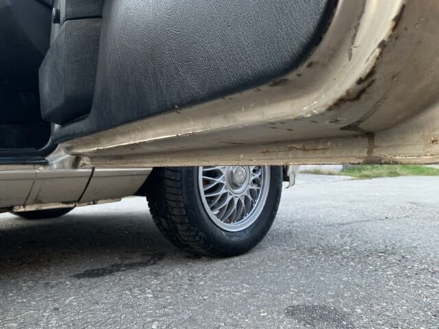 Бежевый БМВ 3 Серия, объемом двигателя 1.8 л и пробегом 457 тыс. км за 1550 $, фото 15 на Automoto.ua