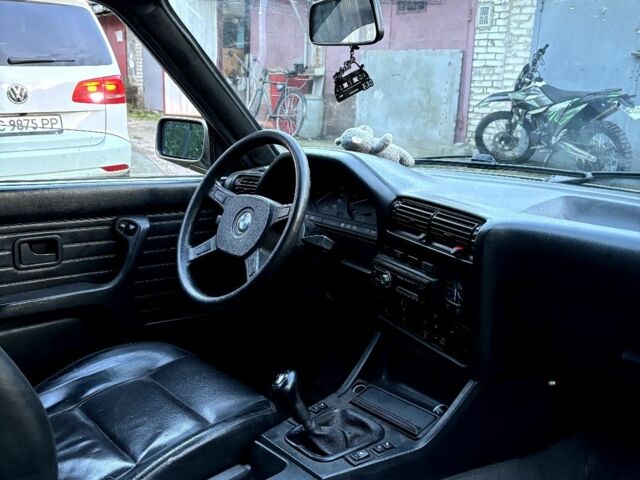 Бежевый БМВ 3 Серия, объемом двигателя 0 л и пробегом 100 тыс. км за 3500 $, фото 3 на Automoto.ua