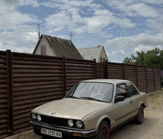 Бежевый БМВ 3 Серия, объемом двигателя 1.8 л и пробегом 500 тыс. км за 2100 $, фото 8 на Automoto.ua