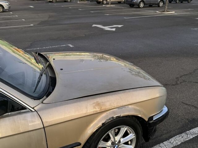 Бежевый БМВ 3 Серия, объемом двигателя 1.8 л и пробегом 500 тыс. км за 2100 $, фото 7 на Automoto.ua