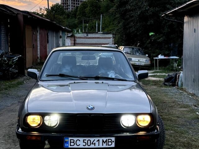 Бежевый БМВ 3 Серия, объемом двигателя 0 л и пробегом 100 тыс. км за 3500 $, фото 2 на Automoto.ua