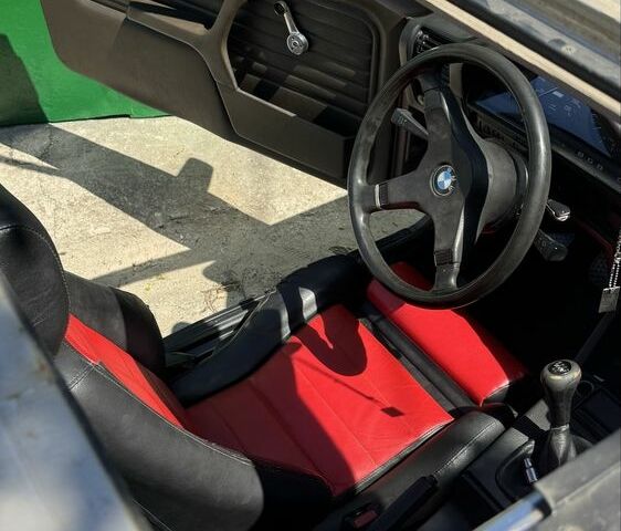 Бежевый БМВ 3 Серия, объемом двигателя 1.8 л и пробегом 500 тыс. км за 2100 $, фото 12 на Automoto.ua