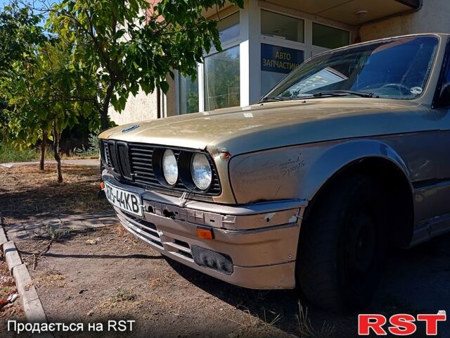 Бежевий БМВ 3 Серія, об'ємом двигуна 1.6 л та пробігом 250 тис. км за 1100 $, фото 4 на Automoto.ua