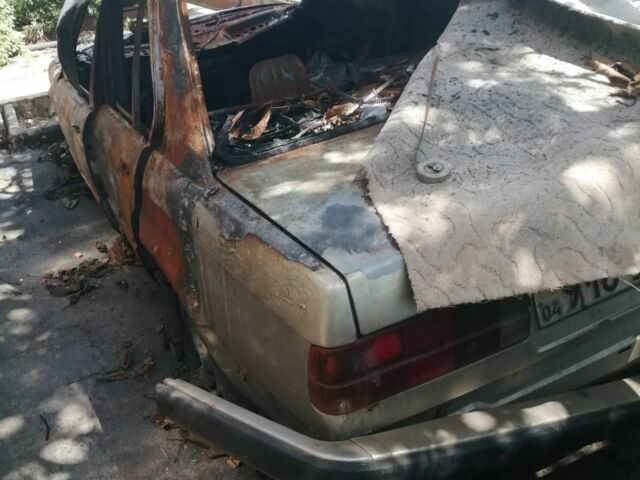 Бежевий БМВ 3 Серія, об'ємом двигуна 0 л та пробігом 100 тис. км за 239 $, фото 1 на Automoto.ua