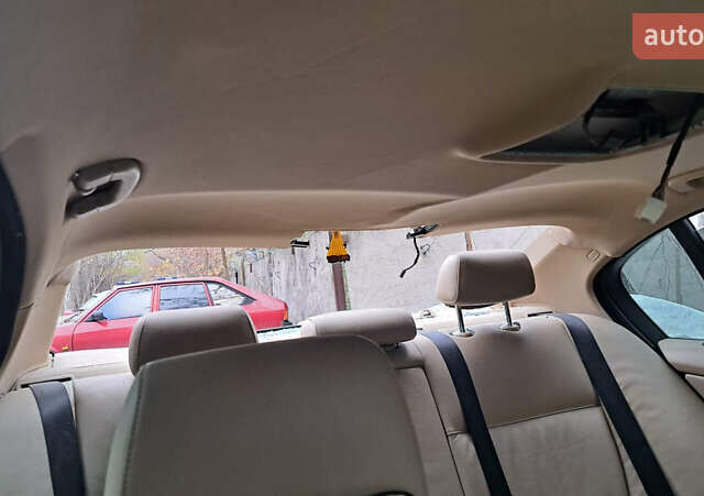 Бежевый БМВ 3 Серия, объемом двигателя 2.5 л и пробегом 255 тыс. км за 4500 $, фото 11 на Automoto.ua