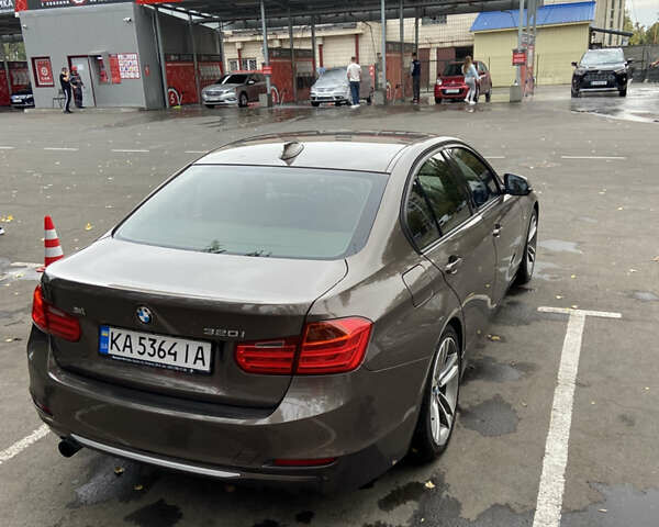 Бежевый БМВ 3 Серия, объемом двигателя 2 л и пробегом 200 тыс. км за 12500 $, фото 3 на Automoto.ua