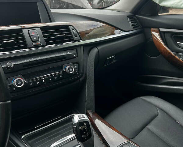 БМВ 3 Серія 2013 у Києві на Automoto.ua Бежевий БМВ 3 Серія, об'ємом двигуна 2 л та пробігом 120 тис. км за 6200 $, фото 8 на Automoto.ua