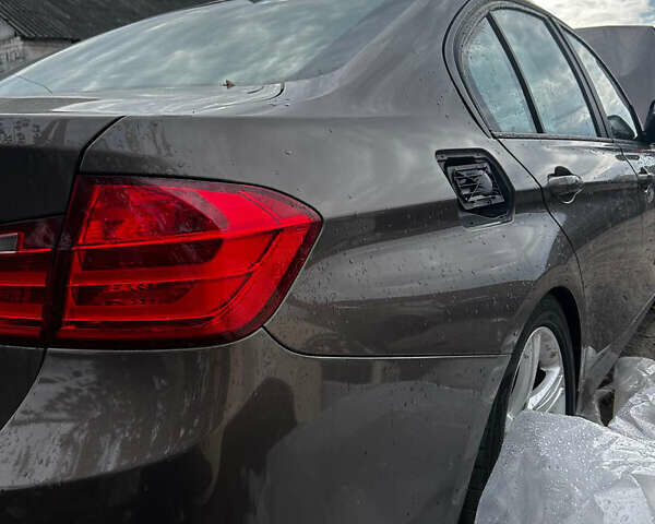 БМВ 3 Серія 2013 у Києві на Automoto.ua Бежевий БМВ 3 Серія, об'ємом двигуна 2 л та пробігом 120 тис. км за 6200 $, фото 4 на Automoto.ua