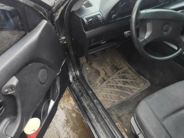 Черный БМВ 3 Серия, объемом двигателя 1.7 л и пробегом 3 тыс. км за 2363 $, фото 1 на Automoto.ua