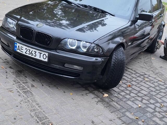 Черный БМВ 3 Серия, объемом двигателя 1.9 л и пробегом 500 тыс. км за 3800 $, фото 4 на Automoto.ua