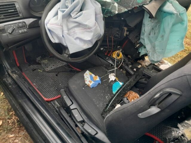 Черный БМВ 3 Серия, объемом двигателя 1.8 л и пробегом 277 тыс. км за 1200 $, фото 2 на Automoto.ua