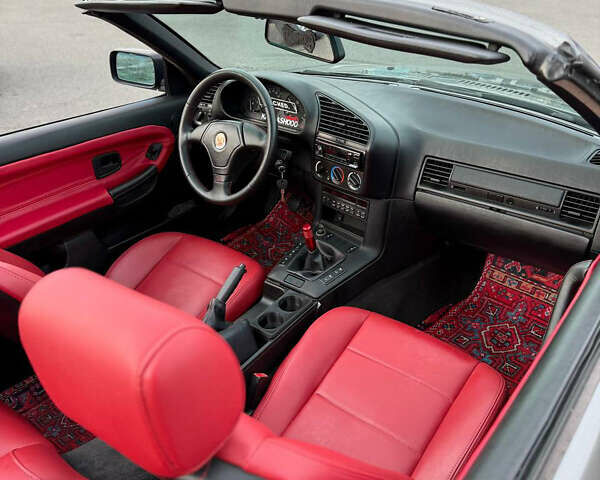 Черный БМВ 3 Серия, объемом двигателя 1.8 л и пробегом 320 тыс. км за 4990 $, фото 8 на Automoto.ua