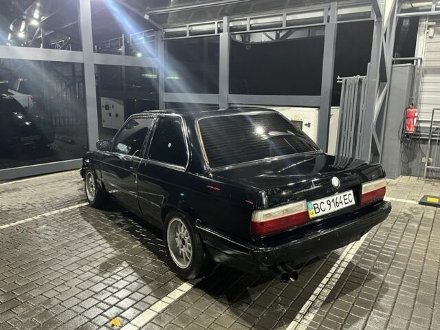 Черный БМВ 3 Серия, объемом двигателя 1.8 л и пробегом 500 тыс. км за 900 $, фото 2 на Automoto.ua