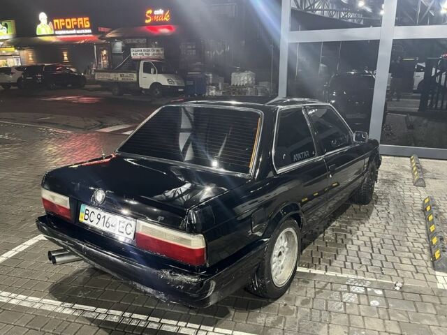 Черный БМВ 3 Серия, объемом двигателя 1.8 л и пробегом 500 тыс. км за 900 $, фото 3 на Automoto.ua