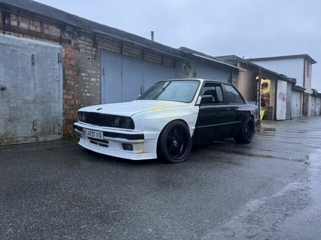 Чорний БМВ 3 Серія, об'ємом двигуна 2.5 л та пробігом 666 тис. км за 7000 $, фото 1 на Automoto.ua