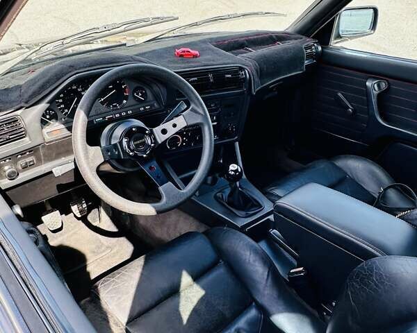 Черный БМВ 3 Серия, объемом двигателя 1.8 л и пробегом 250 тыс. км за 2380 $, фото 4 на Automoto.ua