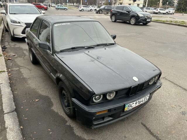 Черный БМВ 3 Серия, объемом двигателя 1.8 л и пробегом 400 тыс. км за 800 $, фото 1 на Automoto.ua