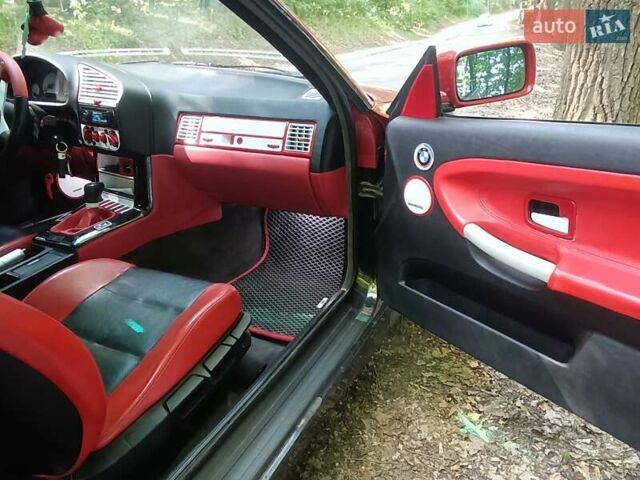 Черный БМВ 3 Серия, объемом двигателя 1.8 л и пробегом 250 тыс. км за 4500 $, фото 11 на Automoto.ua