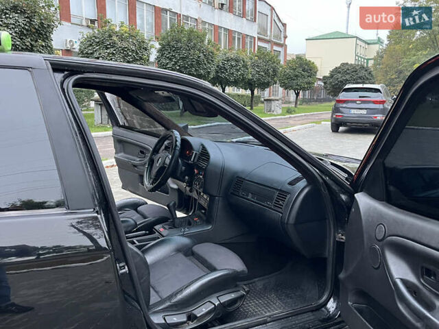 Чорний БМВ 3 Серія, об'ємом двигуна 2.5 л та пробігом 480 тис. км за 3800 $, фото 22 на Automoto.ua