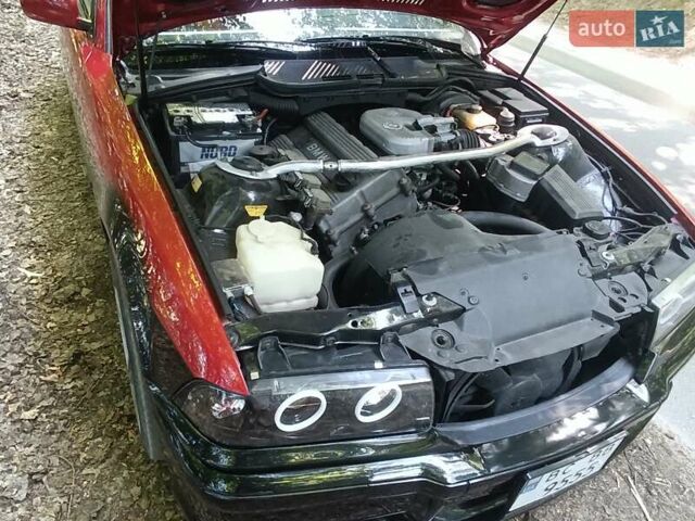 Черный БМВ 3 Серия, объемом двигателя 1.8 л и пробегом 250 тыс. км за 4500 $, фото 28 на Automoto.ua