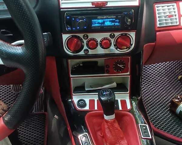 Черный БМВ 3 Серия, объемом двигателя 1.8 л и пробегом 250 тыс. км за 4500 $, фото 25 на Automoto.ua