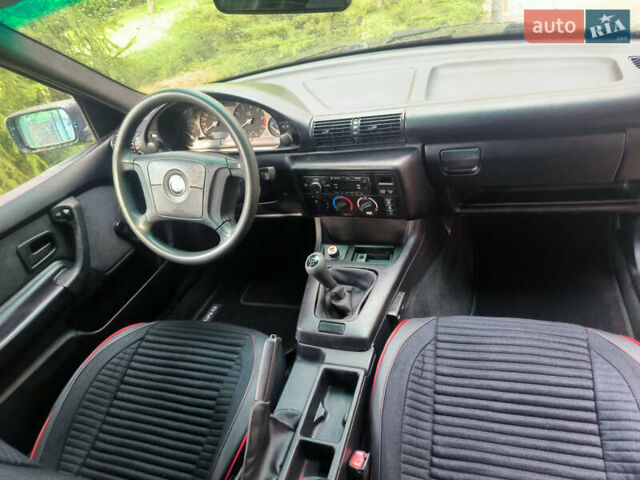 Черный БМВ 3 Серия, объемом двигателя 1.6 л и пробегом 300 тыс. км за 3000 $, фото 9 на Automoto.ua