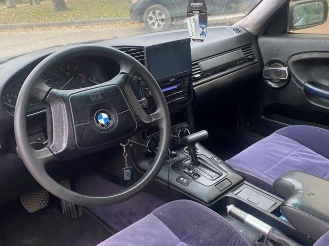 Чорний БМВ 3 Серія, об'ємом двигуна 1.6 л та пробігом 239 тис. км за 1600 $, фото 5 на Automoto.ua