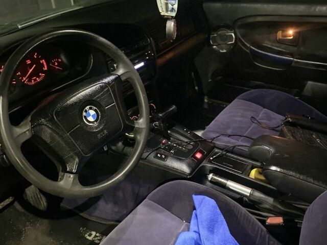 Чорний БМВ 3 Серія, об'ємом двигуна 0 л та пробігом 300 тис. км за 2200 $, фото 7 на Automoto.ua