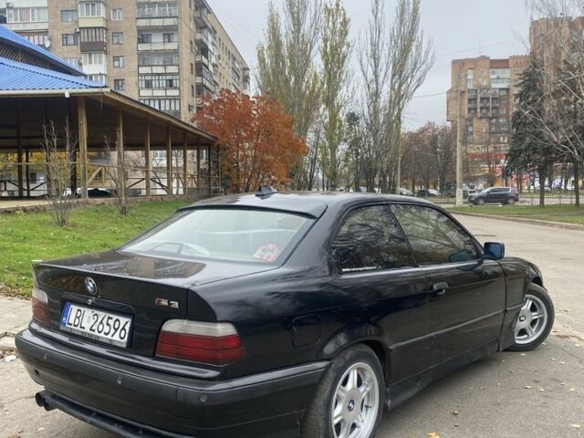 Чорний БМВ 3 Серія, об'ємом двигуна 1.6 л та пробігом 239 тис. км за 1600 $, фото 2 на Automoto.ua