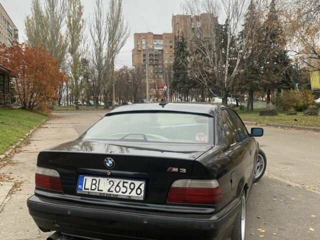 Чорний БМВ 3 Серія, об'ємом двигуна 1.6 л та пробігом 239 тис. км за 1600 $, фото 3 на Automoto.ua