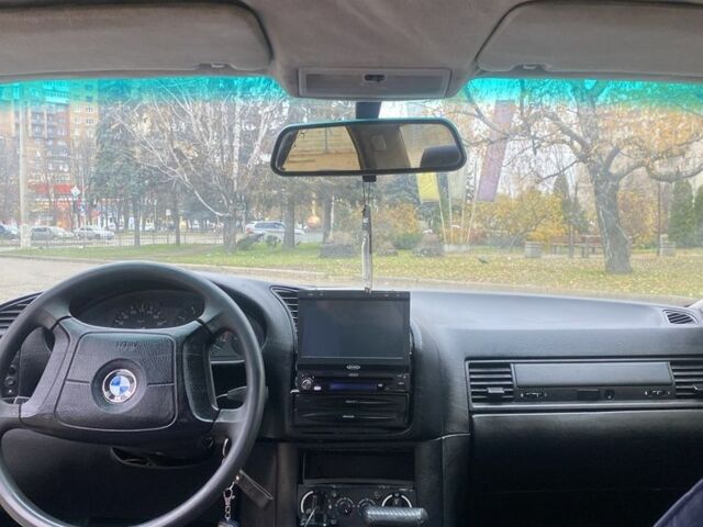 Чорний БМВ 3 Серія, об'ємом двигуна 1.6 л та пробігом 239 тис. км за 1600 $, фото 6 на Automoto.ua