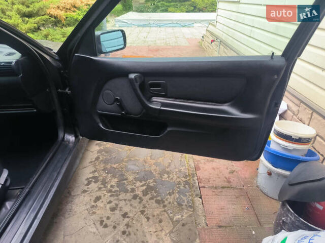 Черный БМВ 3 Серия, объемом двигателя 1.6 л и пробегом 300 тыс. км за 3000 $, фото 3 на Automoto.ua
