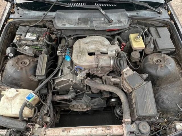 Черный БМВ 3 Серия, объемом двигателя 1 л и пробегом 300 тыс. км за 1630 $, фото 7 на Automoto.ua