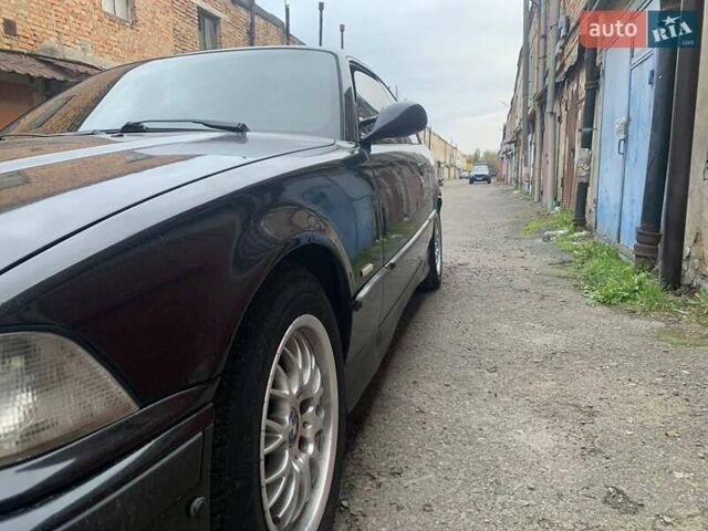 Чорний БМВ 3 Серія, об'ємом двигуна 1.6 л та пробігом 300 тис. км за 3500 $, фото 1 на Automoto.ua